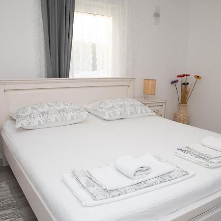 Apartment Kravica Liyubuşka Dış mekan fotoğraf