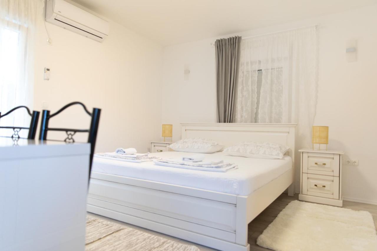 Apartment Kravica Liyubuşka Dış mekan fotoğraf