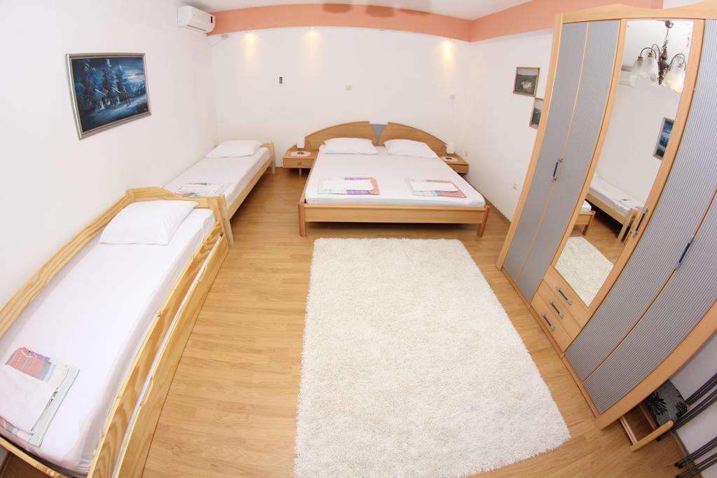 Apartment Kravica Liyubuşka Dış mekan fotoğraf