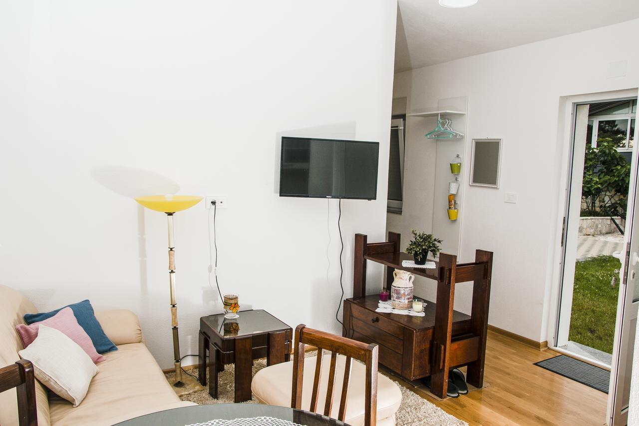 Apartment Kravica Liyubuşka Dış mekan fotoğraf